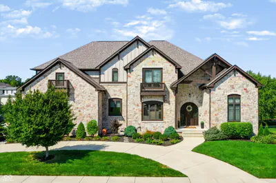 16740 Glen Way, Westfield