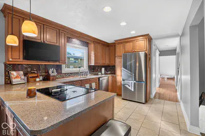 1053 Goldfinch Road, Columbus - 8