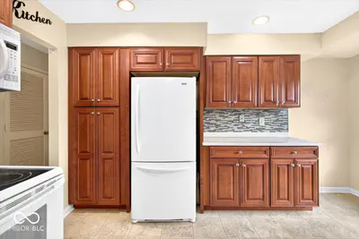 528 Hunters Drive, Carmel - 8