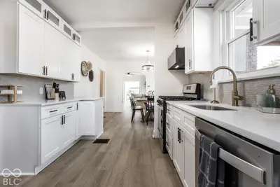 260 W 44th Street, Indianapolis - 15