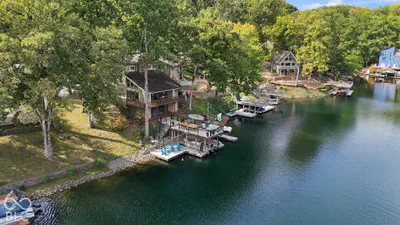 6272 Grosbeak Court, Nineveh - 57