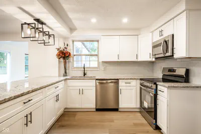 9320 Thornwood Drive, Indianapolis - 17
