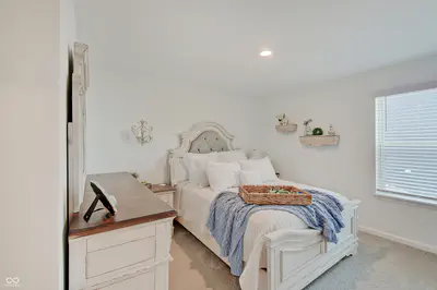 64 Sterling Place, New Whiteland - 35