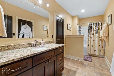6736 W Stonegate Drive, Zionsville - 41