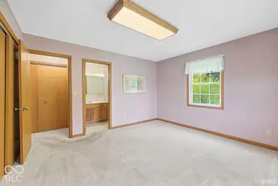 3713 N Lakeside Drive, Muncie - 33