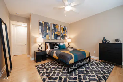 355 Ohio Street, Indianapolis - 52