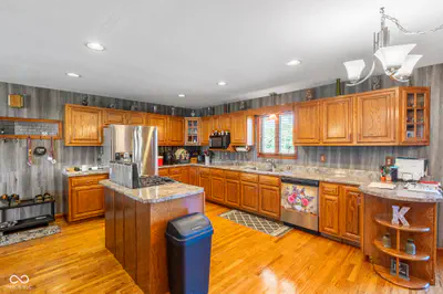 1802 Ewing Street, Seymour - 11