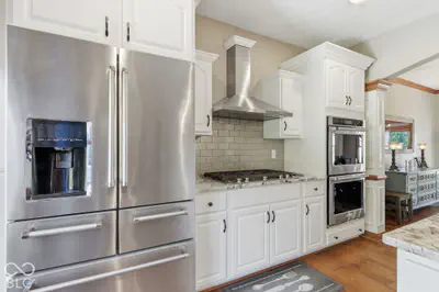 11200 Governors Lane, Fishers - 21