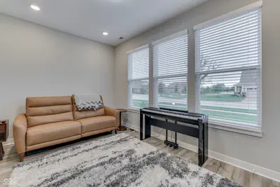 15013 Stonneger, Westfield - 16