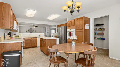 1124 E McClarnon Drive, Greenfield - 14