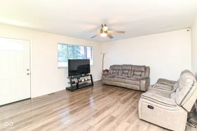 10056 126 Street, Fishers - 5