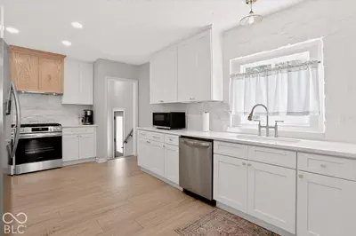 132 W 41st Street, Indianapolis - 16