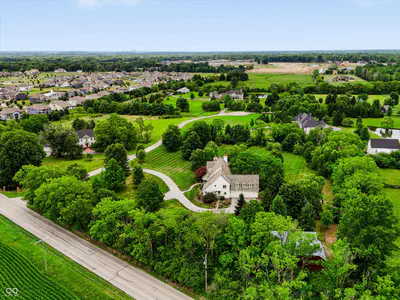 8437 500, Zionsville - 112