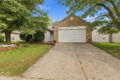 6276 Briargate Drive, Zionsville - 2