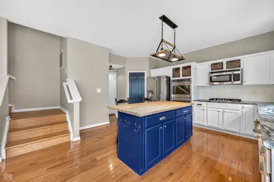 697 Lake Vista Drive, Columbus - 17