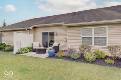 9733 Windy Lane, Fishers - 14