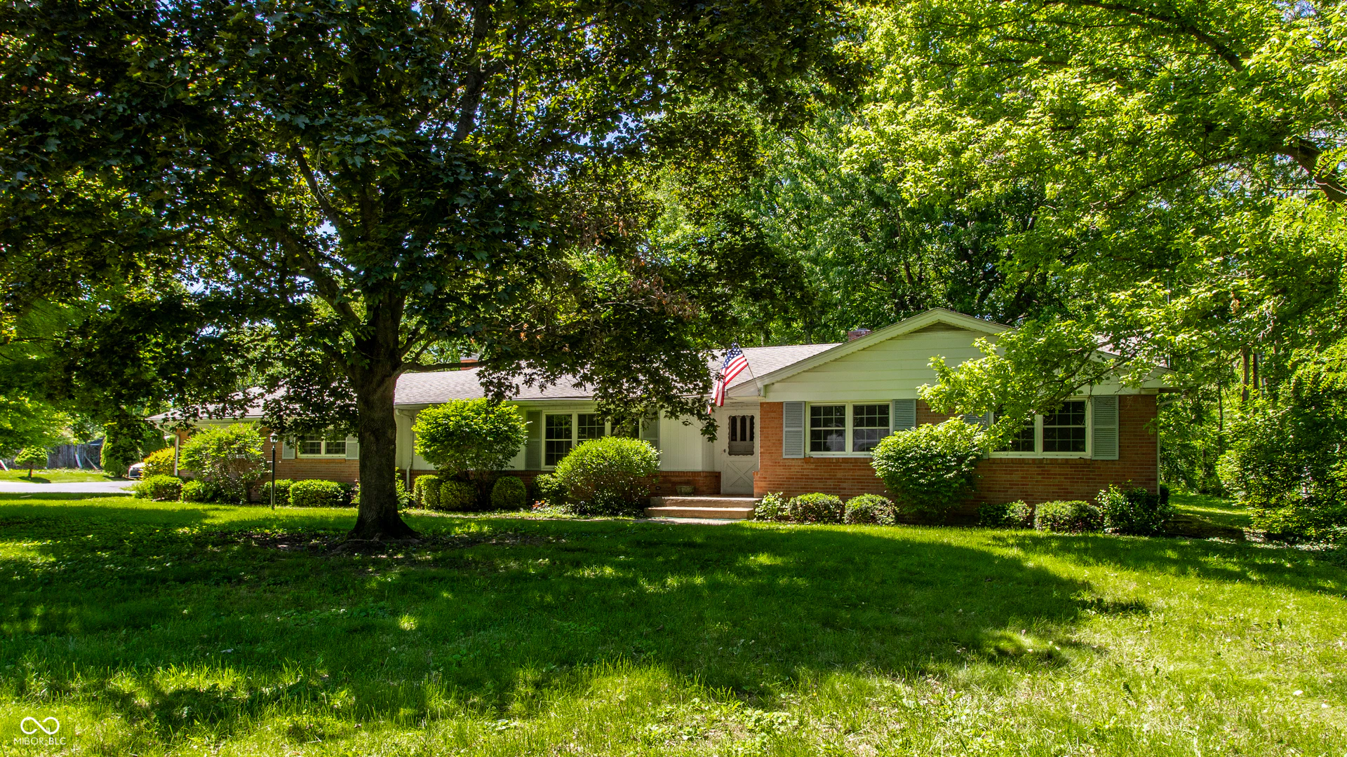 8530 Washington Boulevard, Indianapolis