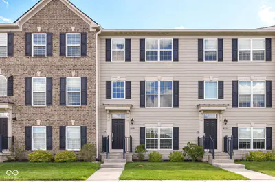 17276 Henslow Drive, Westfield