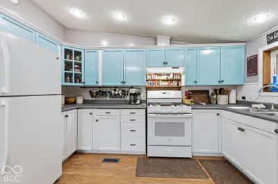 411 4th Street, Sheridan - 13