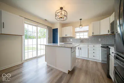 2040 St Clifford Drive, Indianapolis - 14
