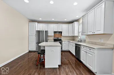 8260 Jo Ellen Drive, Fishers - 16