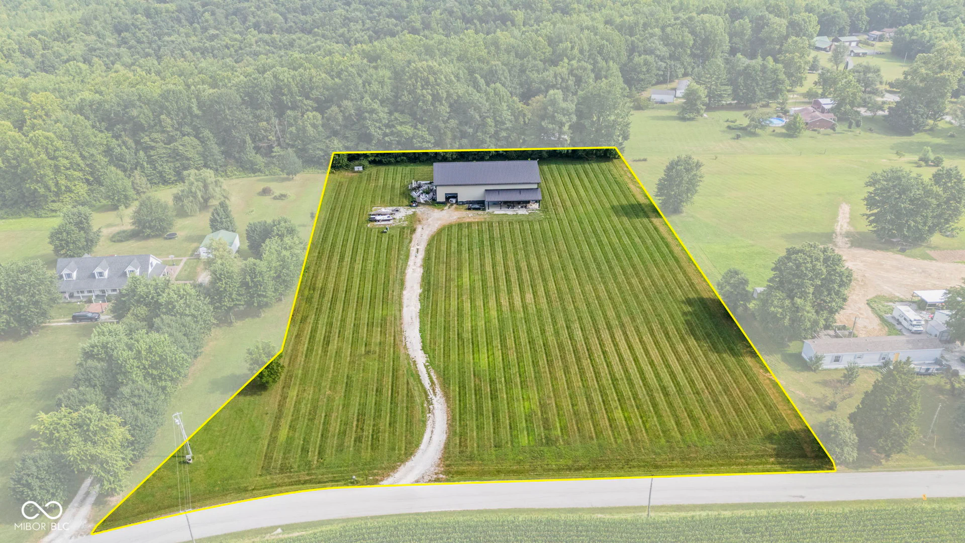 3932 Thomastown Road, Scottsburg
