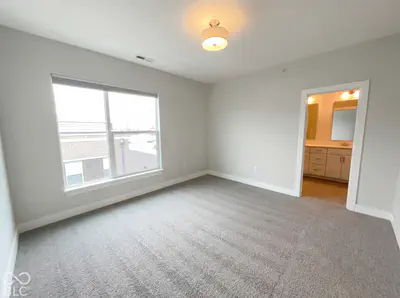 727 N Illinois Street #UNIT 208, Indianapolis - 12