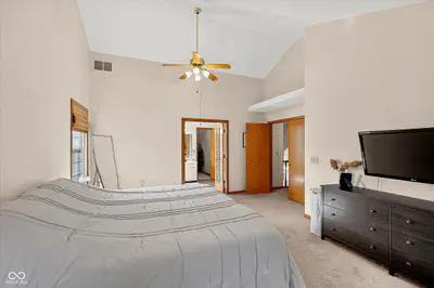 6758 Loretta Court, Avon - 31