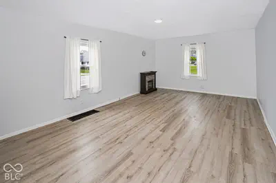 433 Main Street, Pendleton - 8