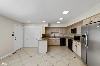 8616 Cricket Tree Lane, Indianapolis - 14