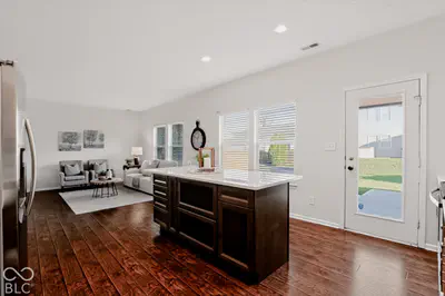 2020 Treving Drive, Cicero - 12