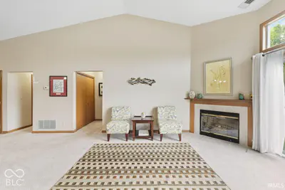 3713 N Lakeside Drive, Muncie - 11