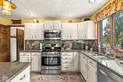6056 Canterbury Court, Pittsboro - 12