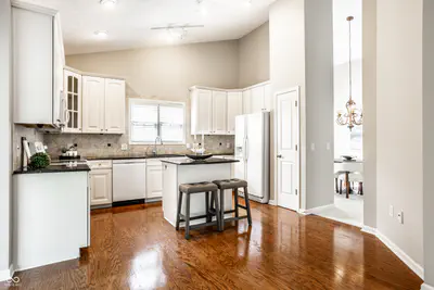 15215 Declaration Drive, Westfield - 14