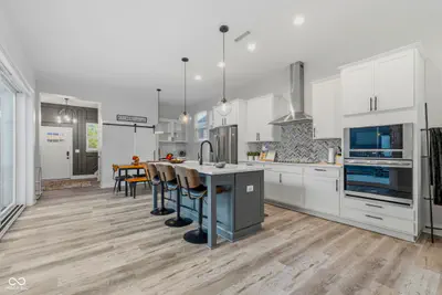 6939 Pickett Place, Carmel - 23