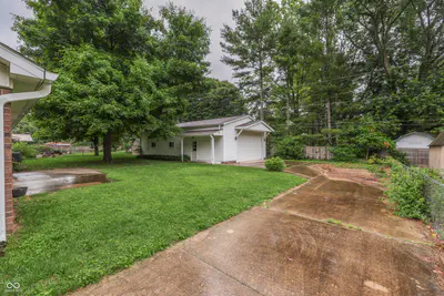 703 Hillcrest Drive, Greenwood - 44
