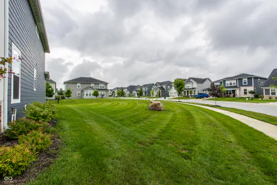 5279 Noble Crossing Parkway W, Noblesville - 33