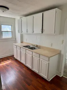 1221 Lee Street, Indianapolis - 9