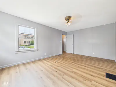 105 E Vinyard, Anderson - 11