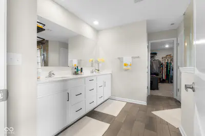 5717 Lauren Lane, Columbus - 37
