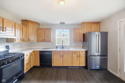 206 Broadway Street, Pendleton - 28