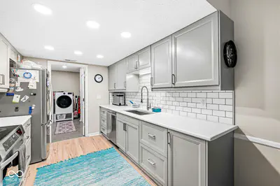 7538 Farm View Circle Drive, Indianapolis - 7