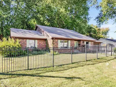 302 N Madison Street, Knightstown