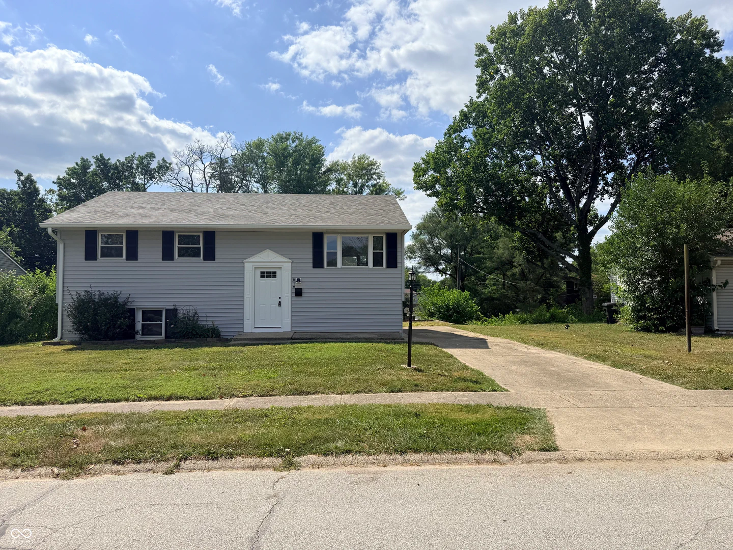 616 Rose Lane, Mooresville