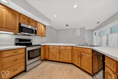 9503 Cadbury Circle, Indianapolis - 10
