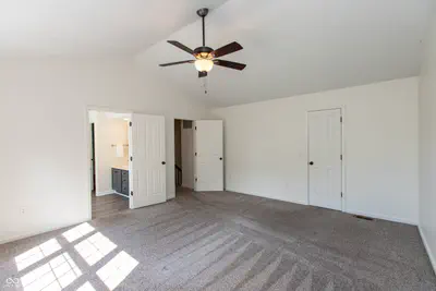 10950 Midnight Pass, Fishers - 18