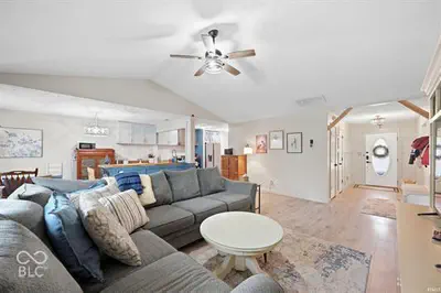 1480 Hedge, Greenfield - 5
