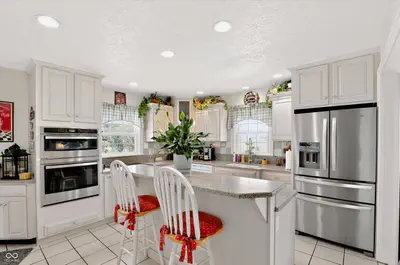 9510 235th Street, Cicero - 12