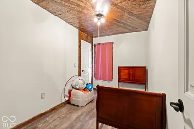 410 Main Street, English - 28