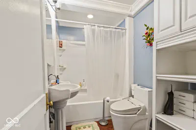 621 Poplar Street, Seymour - 44